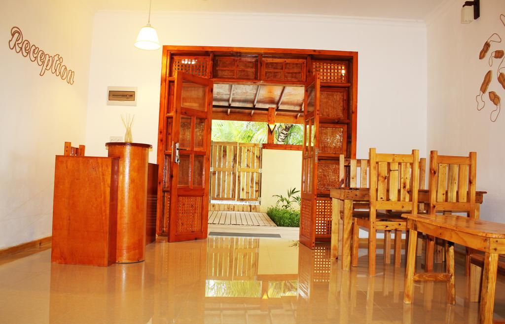 Kaafu Inn Guraidhoo Exteriör bild